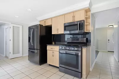 817 Stamford Court, Schaumburg, IL 60193 - Photo 11
