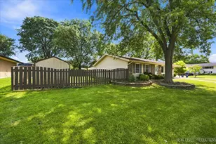 817 Stamford Ct, Schaumburg, IL 60193 - Photo 21