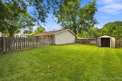 817 Stamford Court, Schaumburg, IL 60193 - Photo 25