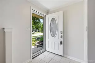 817 Stamford Ct, Schaumburg, IL 60193 - Photo 3