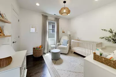 2229 W Farragut Avenue, Chicago, IL 60625 - Photo 23