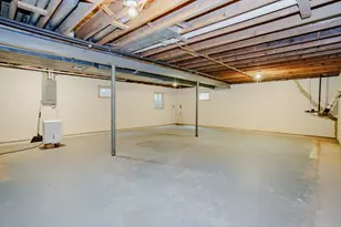 358 E Beech Dr, Schaumburg, IL 60193 - Photo 17