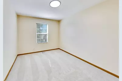 131 Springbrook Trail S, Oswego, IL 60543 - Photo 17