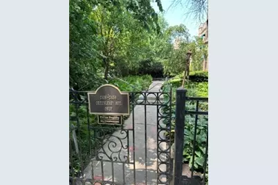 2432 W Greenleaf Avenue #2, Chicago, IL 60645 - Photo 3