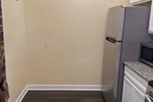 2432 W Greenleaf Ave, Chicago, IL 60645 - Photo 9