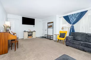 17638 Roosevelt Ave, Homewood, IL 60430 - Photo 5
