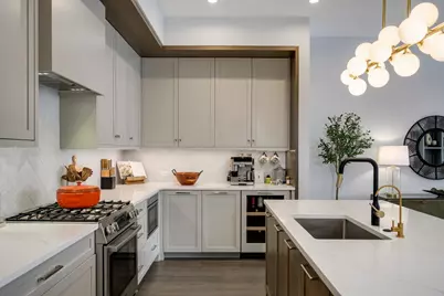 3037 N Lincoln Avenue #205, Chicago, IL 60657 - Photo 13