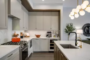 3037 N Lincoln Ave, Chicago, IL 60657 - Photo 13