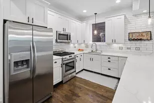 3216 N Ravenswood Ave, Chicago, IL 60657 - Photo 9