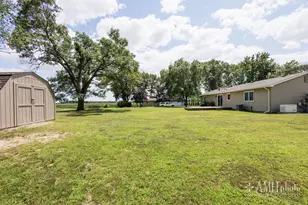 1871 S Oaklawn Dr, Saint Anne, IL 60964 - Photo 3