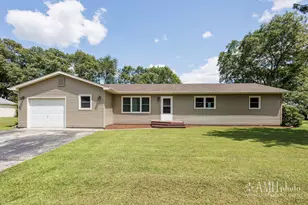 1871 S Oaklawn Dr, Saint Anne, IL 60964 - Photo 1