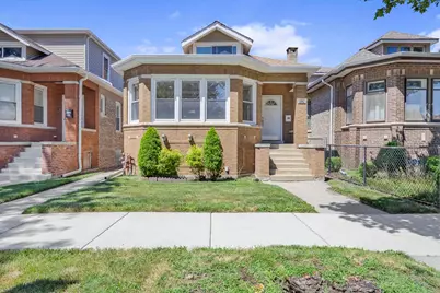 8526 S Euclid Avenue, Chicago, IL 60617 - Photo 1