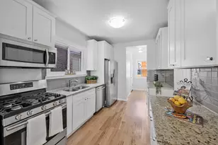 8526 S Euclid Ave, Chicago, IL 60617 - Photo 11