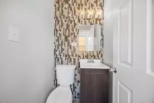 8526 S Euclid Ave, Chicago, IL 60617 - Photo 17