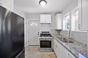 8526 S Euclid Ave, Chicago, IL 60617 - Photo 27