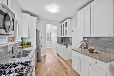 8526 S Euclid Avenue, Chicago, IL 60617 - Photo 9