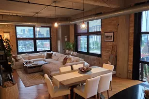 210 S Desplaines St, Chicago, IL 60661 - Photo 3