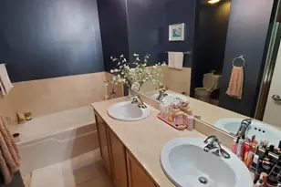 210 S Desplaines St, Chicago, IL 60661 - Photo 5