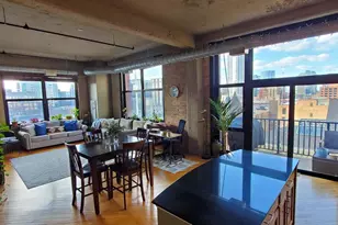 210 S Desplaines St, Chicago, IL 60661 - Photo 3