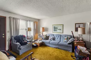 2306 Belmore Dr, Champaign, IL 61821 - Photo 9