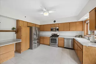 11525 Settlers Pond Way, Orland Park, IL 60467 - Photo 5