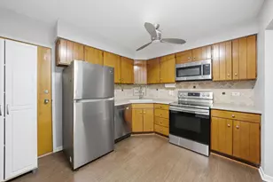 300 Claymoor Rd, Hinsdale, IL 60521 - Photo 11