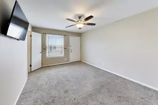 758 Moore Dr, Elk Grove Village, IL 60007 - Photo 17