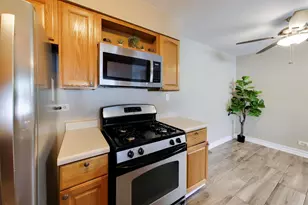 758 Moore Dr, Elk Grove Village, IL 60007 - Photo 13