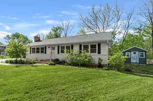 639 Meyer Ct, Aurora, IL 60506 - Photo 1
