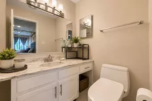 3050 Pheasant Creek Dr, Northbrook, IL 60062 - Photo 11