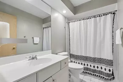 19449 W Forest Lane, Mundelein, IL 60060 - Photo 15