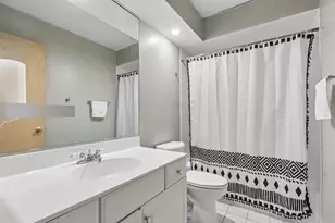 19449 W Forest Ln, Mundelein, IL 60060 - Photo 15