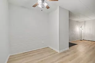 108 E Bailey Rd, Naperville, IL 60565 - Photo 5