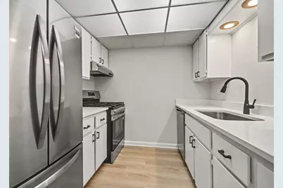 108 E Bailey Road #B, Naperville, IL 60565 - Photo 7