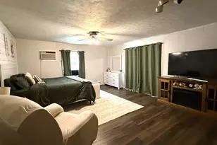 506 N Indiana Ave, Salem, IL 62881 - Photo 11
