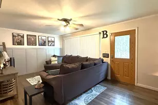 506 N Indiana Ave, Salem, IL 62881 - Photo 3