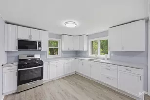 987 South St, Elgin, IL 60123 - Photo 1
