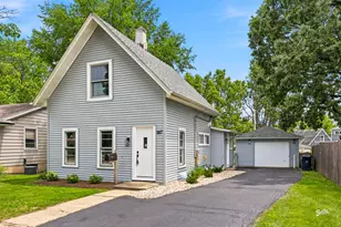 987 South St, Elgin, IL 60123 - Photo 1