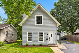 987 South St, Elgin, IL 60123 - Photo 3