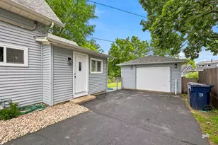 987 South St, Elgin, IL 60123 - Photo 23