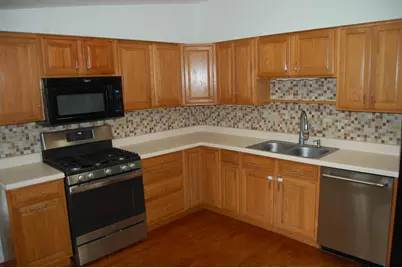 20793 N Florence Avenue, Prairie View, IL 60069 - Photo 3