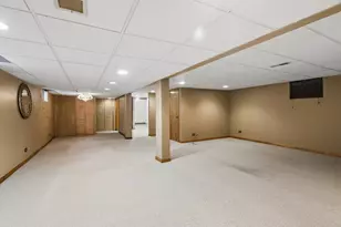 7265 W Summerdale Ave, Chicago, IL 60656 - Photo 13