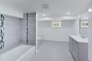 9549 S Calumet Ave, Chicago, IL 60628 - Photo 27