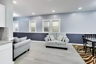 9549 S Calumet Ave, Chicago, IL 60628 - Photo 5