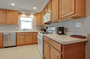519 Dawes St, Libertyville, IL 60048 - Photo 11