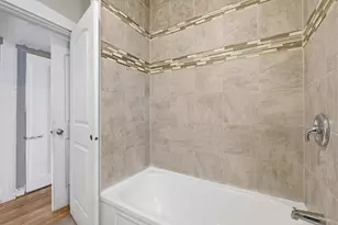 3316 N Ridgeway Ave, Chicago, IL 60618 - Photo 9