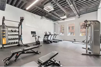 948 W Sunnyside Avenue #205, Chicago, IL 60640 - Photo 13
