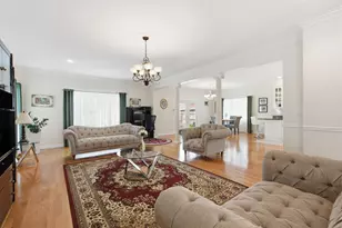 7806 N Octavia Ave, Niles, IL 60714 - Photo 9