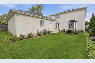 7806 N Octavia Avenue, Niles, IL 60714 - Photo 39