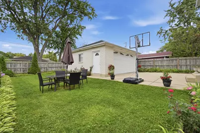 7806 N Octavia Avenue, Niles, IL 60714 - Photo 41